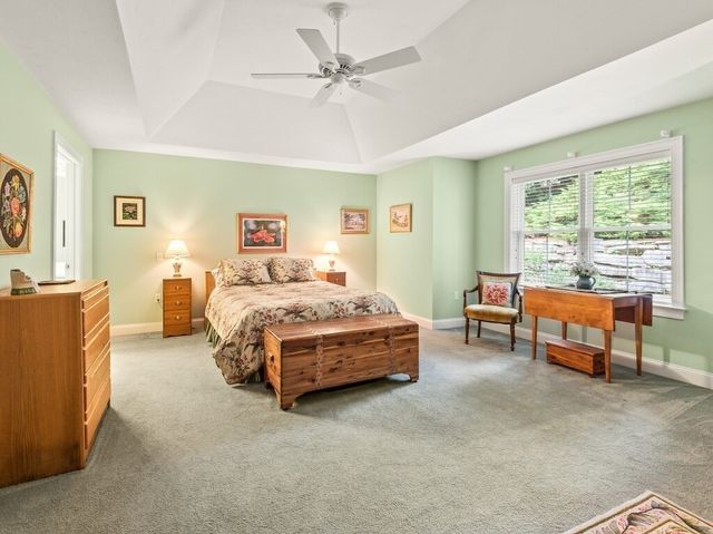 148 Fireside Ln 148, Holden, MA 01520