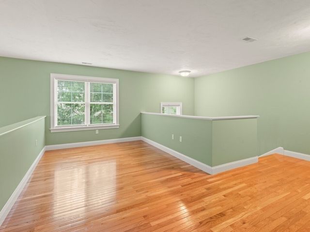 148 Fireside Ln 148, Holden, MA 01520