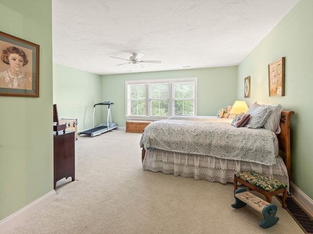 148 Fireside Ln 148, Holden, MA 01520