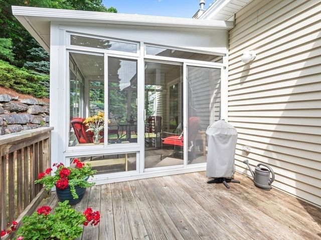 148 Fireside Ln 148, Holden, MA 01520