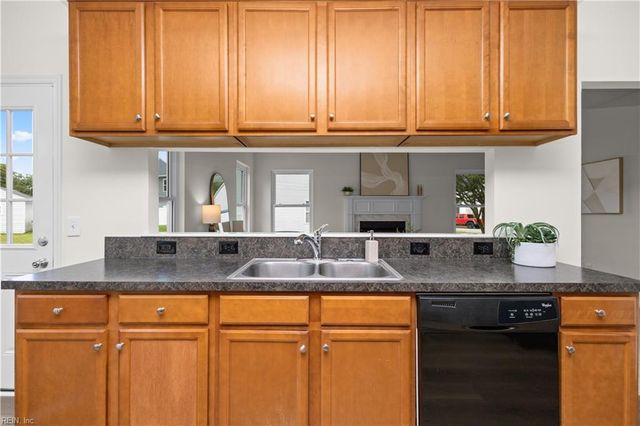 2813 Ridgeboard PL, Chesapeake, VA 23323
