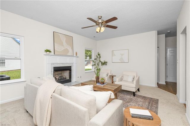 2813 Ridgeboard PL, Chesapeake, VA 23323