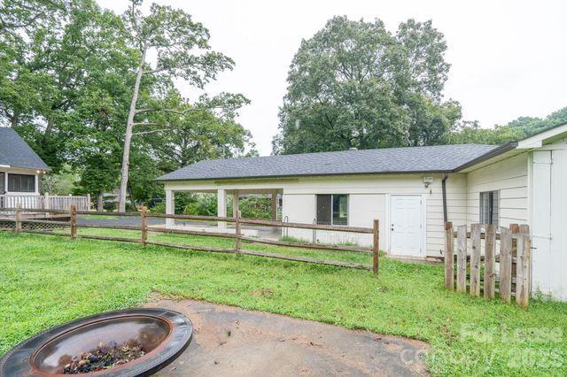 12013 Idlewild Road, Matthews, NC 28105