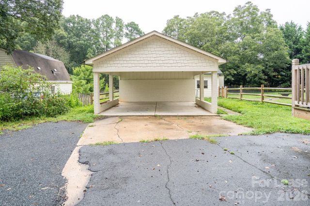 12013 Idlewild Road, Matthews, NC 28105