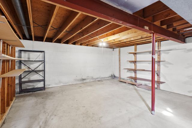 6065 Oakwood Road, Woodbury, MN 55125