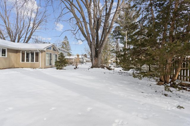 6065 Oakwood Road, Woodbury, MN 55125
