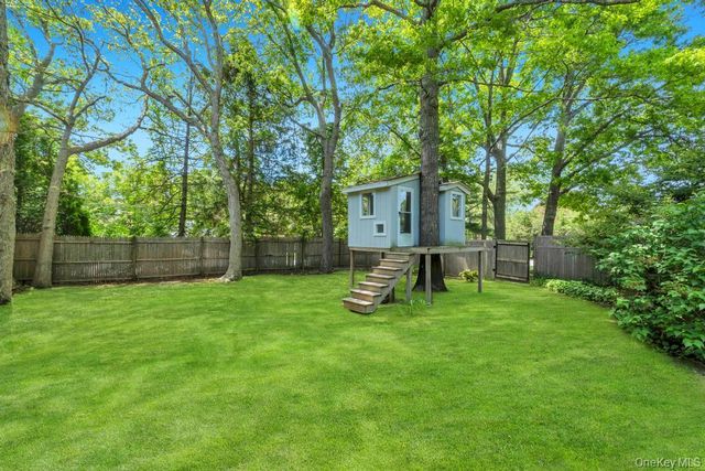 3 Woodbine Lane, East Moriches, NY 11940