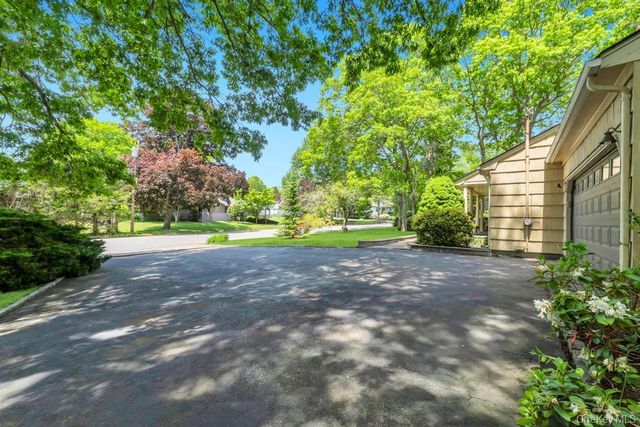 3 Woodbine Lane, East Moriches, NY 11940