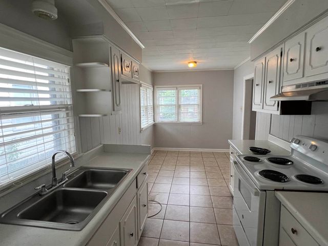 3794 DOUGLASS AVE, Memphis, TN 38111
