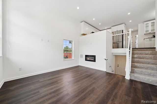 431 Village Drive 188, Walled Lake, MI 48390