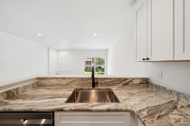 431 Village Drive 188, Walled Lake, MI 48390