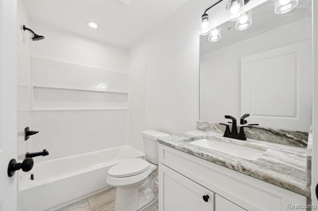 431 Village Drive 188, Walled Lake, MI 48390