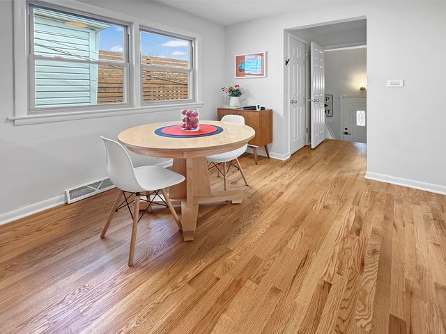 5639 N MAJOR Avenue, Chicago, IL 60646