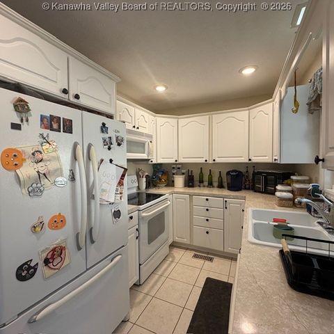 101 KAMA Lane, Cross Lanes, WV 25313