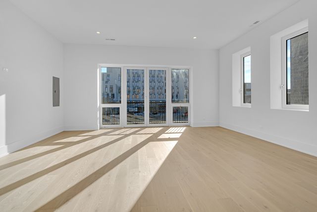 505 W Elm Avenue 7, Chicago, IL 60610