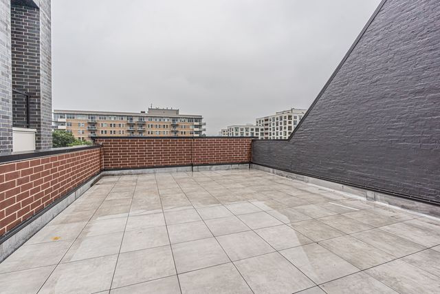 505 W Elm Avenue 7, Chicago, IL 60610