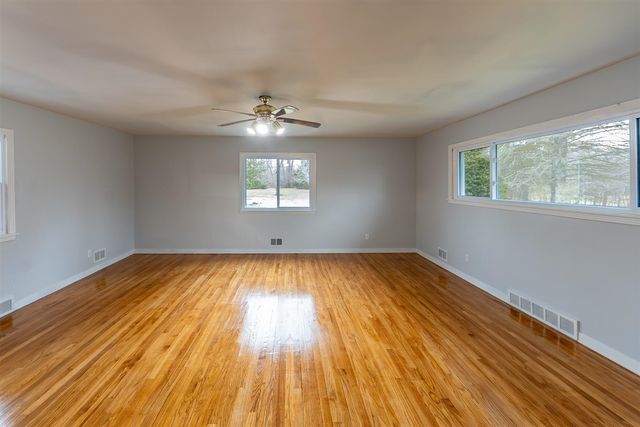 18485 Ridge Road, Northville, MI 48168