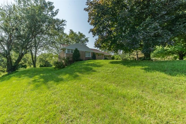 18485 Ridge Road, Northville, MI 48168