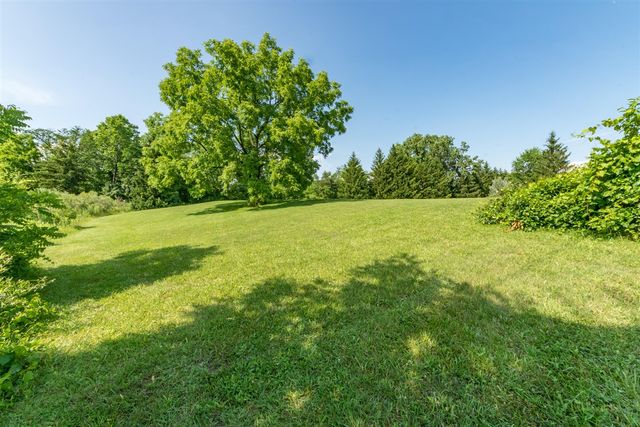 18485 Ridge Road, Northville, MI 48168