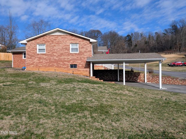 205 Live Oak Drive, Kingsport, TN 37660