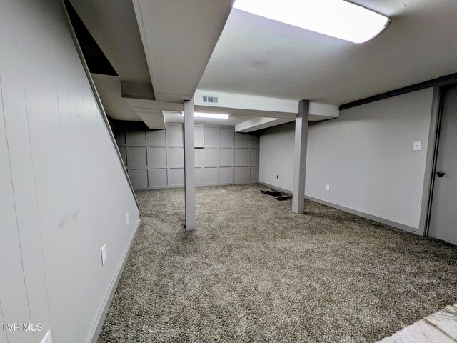 205 Live Oak Drive, Kingsport, TN 37660