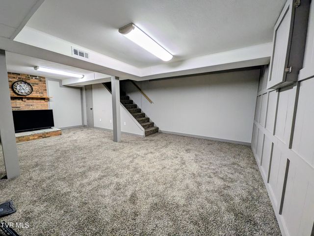 205 Live Oak Drive, Kingsport, TN 37660