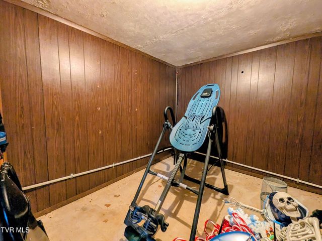 205 Live Oak Drive, Kingsport, TN 37660