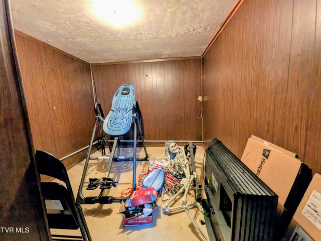 205 Live Oak Drive, Kingsport, TN 37660