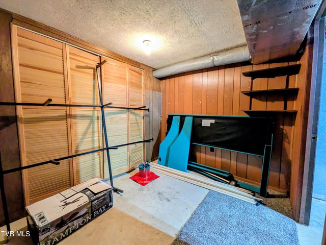 205 Live Oak Drive, Kingsport, TN 37660