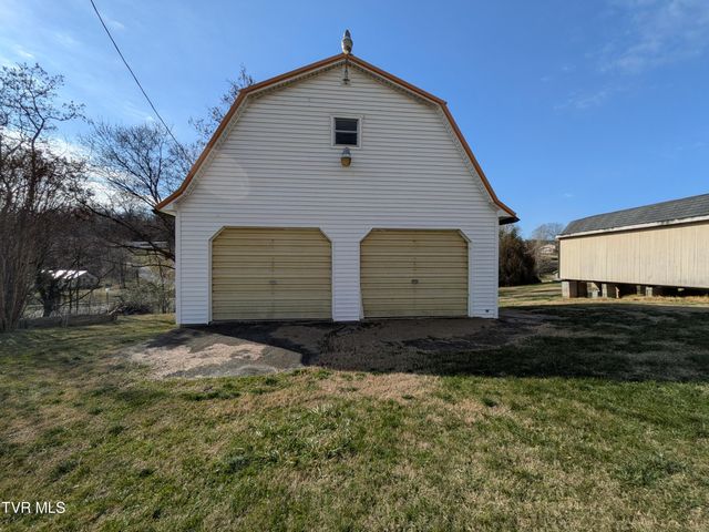 205 Live Oak Drive, Kingsport, TN 37660