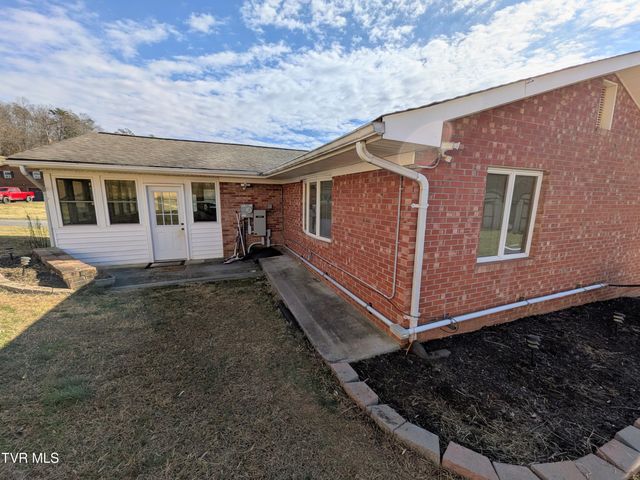 205 Live Oak Drive, Kingsport, TN 37660