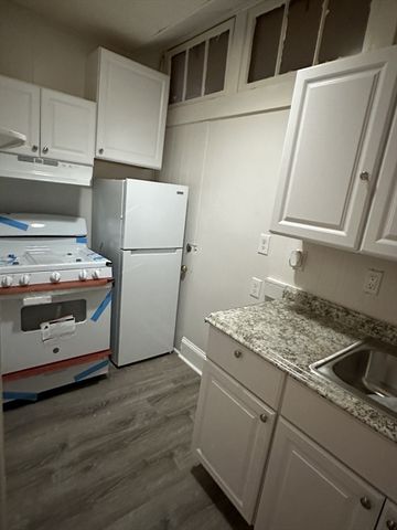 52 Summer 301, Malden, MA 02148