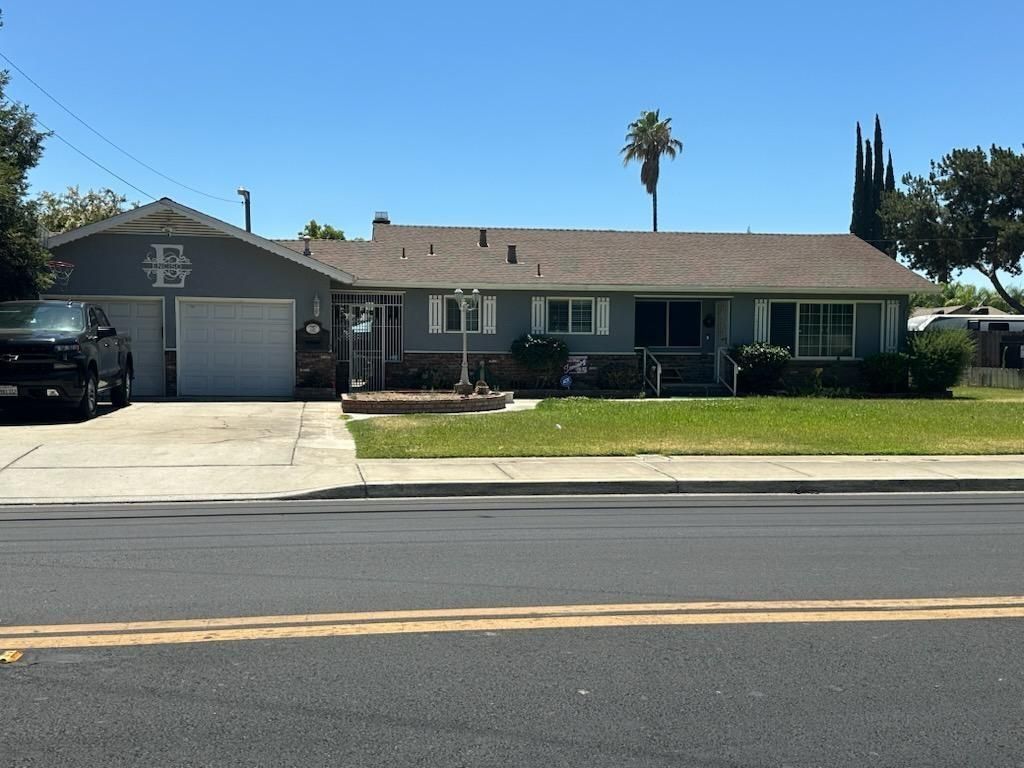 100 Pedras Road, Turlock, CA 95382