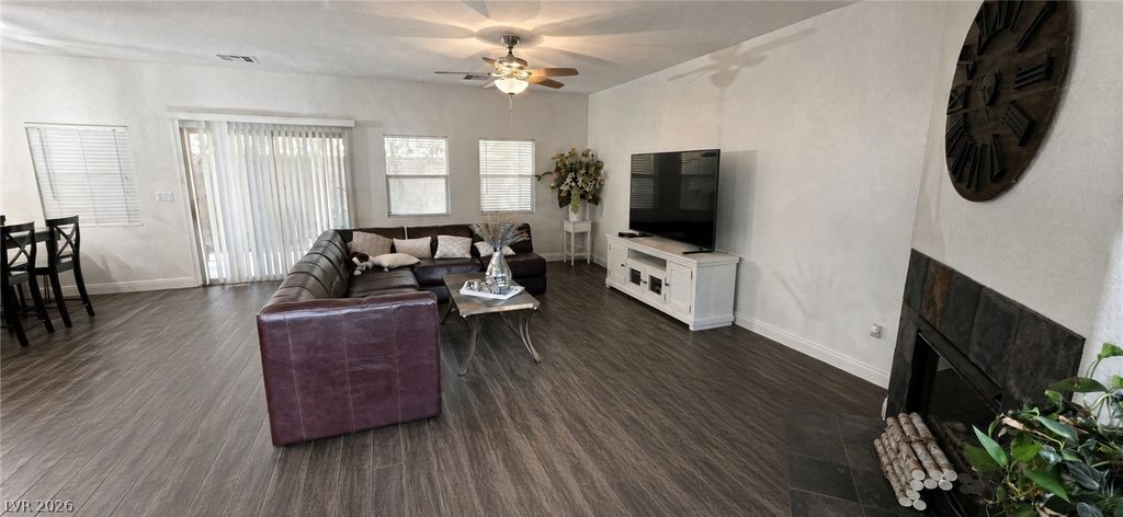 184 Red Arches Court, Henderson, NV 89012 — photo 5