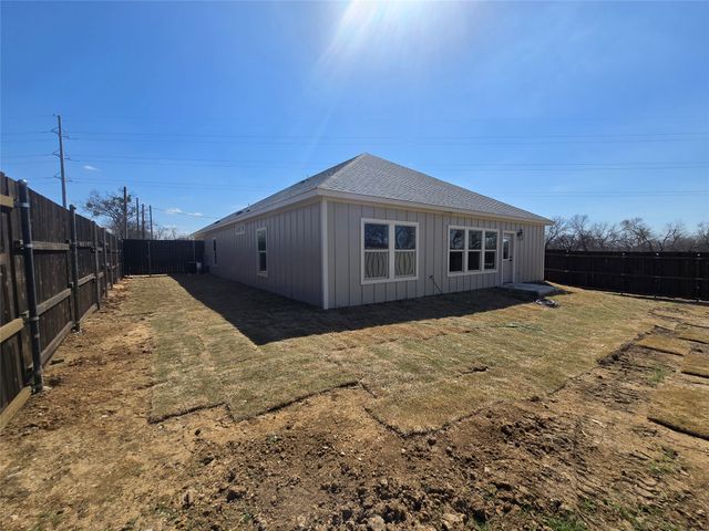 2505 Oakwood Terrace, Haltom City, TX 76117