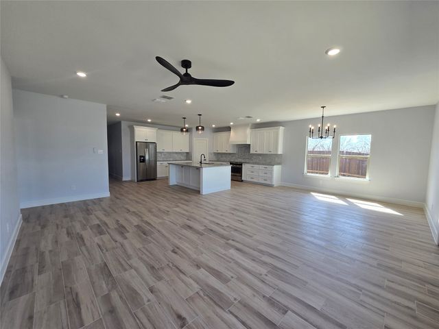 2505 Oakwood Terrace, Haltom City, TX 76117