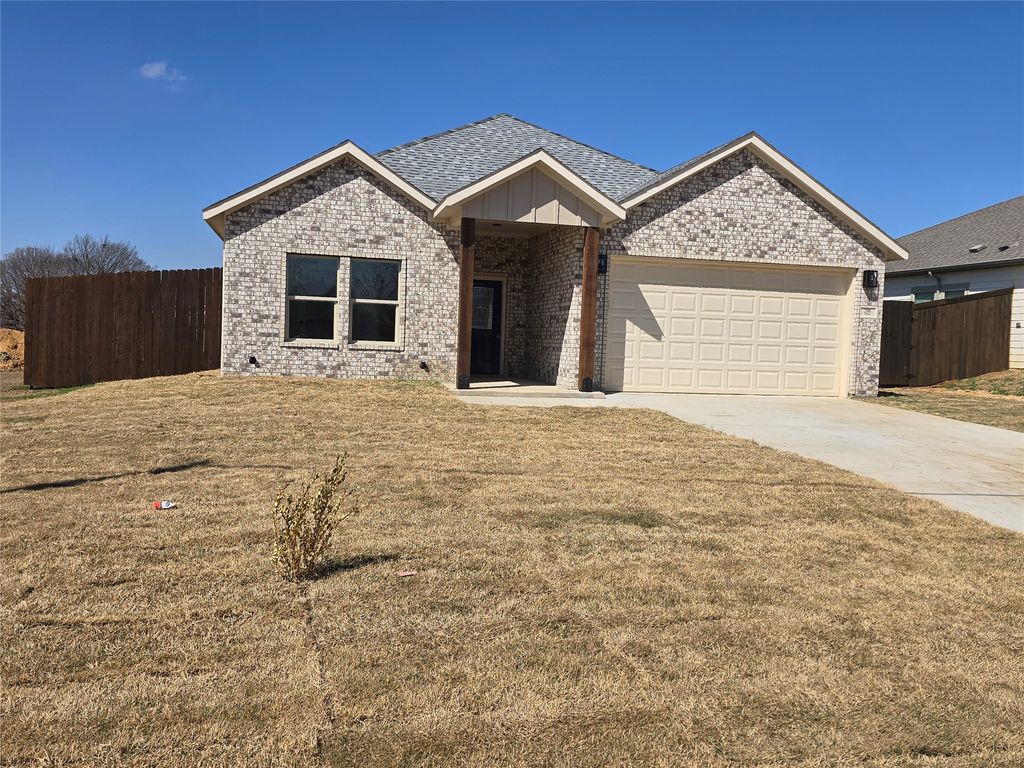 2505 Oakwood Terrace, Haltom City, TX 76117