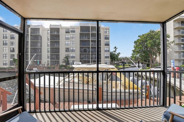 8 Royal Palm Way 107, Boca Raton, FL 33432