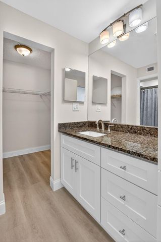 8 Royal Palm Way 107, Boca Raton, FL 33432