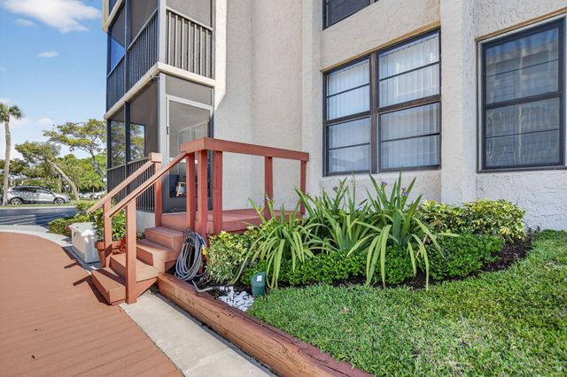 8 Royal Palm Way 107, Boca Raton, FL 33432