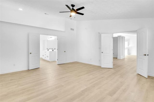 999 SIMONTON GLEN Drive, Lawrenceville, GA 30045