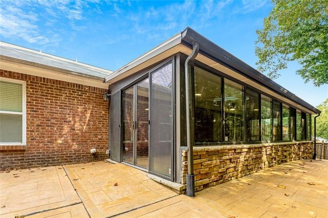 999 SIMONTON GLEN Drive, Lawrenceville, GA 30045