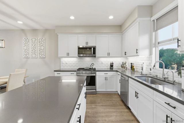 4382 Pacifica Way 4, Oceanside, CA 92056