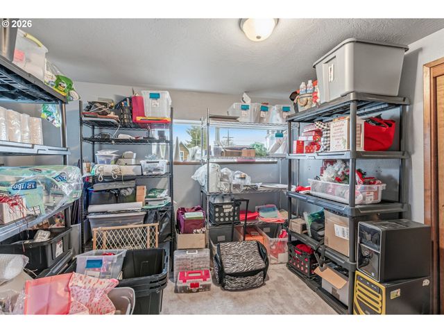441 4TH Ave, Castle Rock, WA 98611