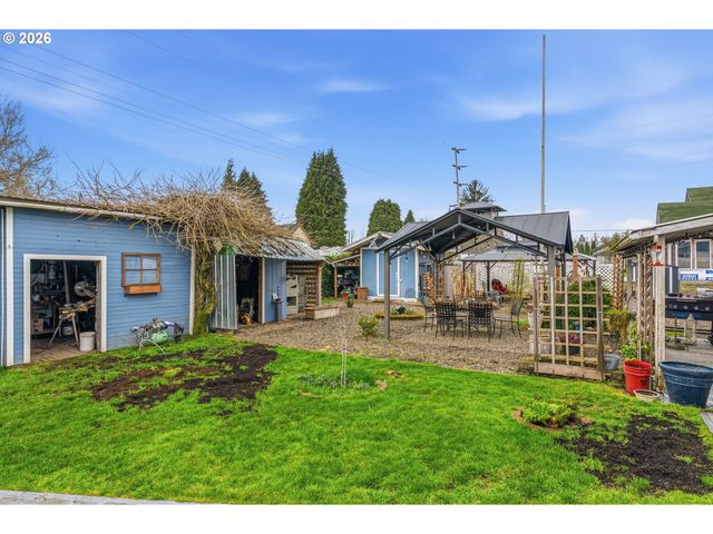 441 4TH Ave, Castle Rock, WA 98611