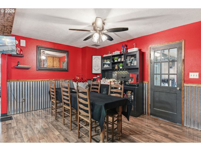 441 4TH Ave, Castle Rock, WA 98611