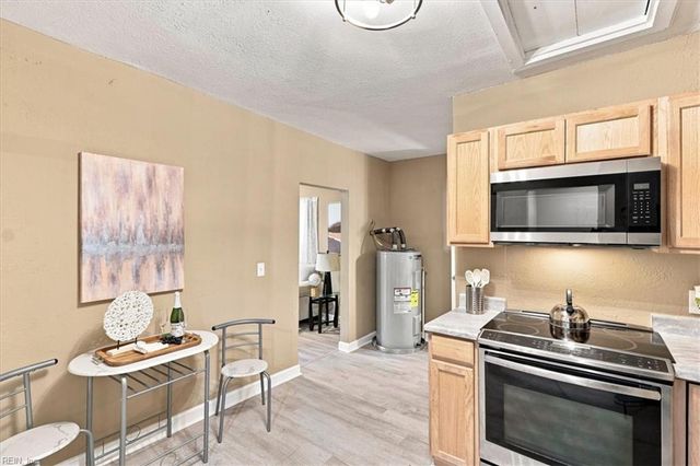1027 31st ST, Newport News, VA 23607