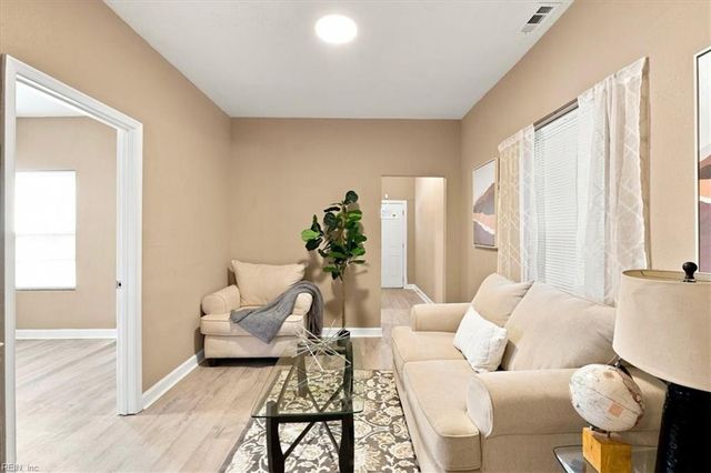1027 31st ST, Newport News, VA 23607