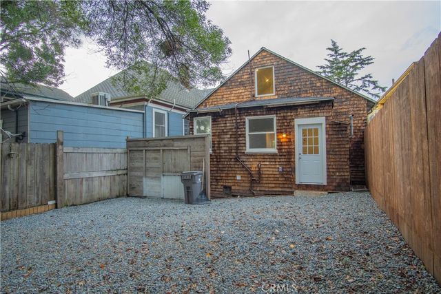 3520 Harrison Street, Oakland, CA 94611
