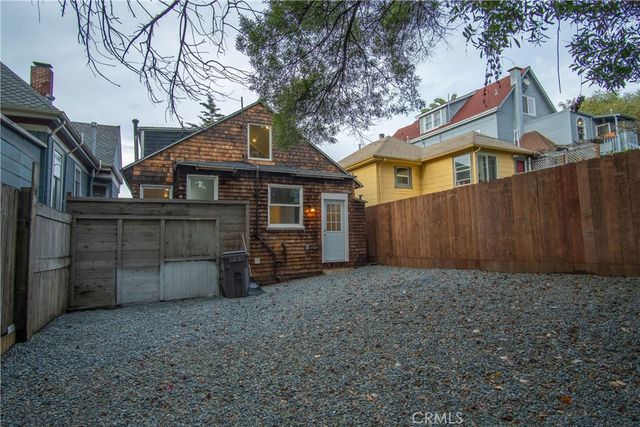 3520 Harrison Street, Oakland, CA 94611